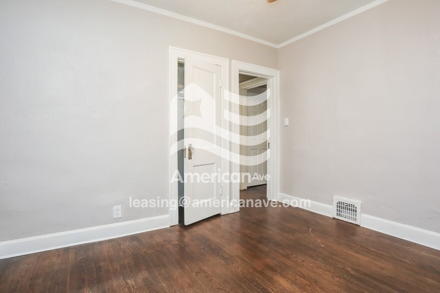 Building Photo - 6620 Wabash Ave