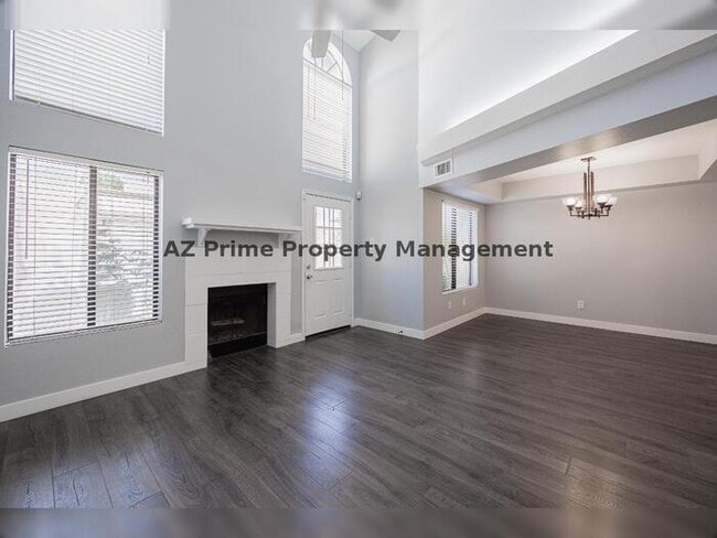 Building Photo - 7835 E Glenrosa Ave