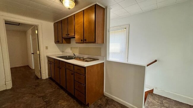 Building Photo - $2,100 | 4 Bedroom, 1.5 Bathroom Multi Flo...