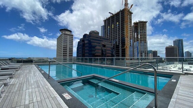 Building Photo - 629 Keeaumoku Street