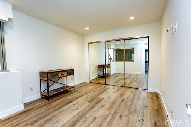 Building Photo - 805 Katella St