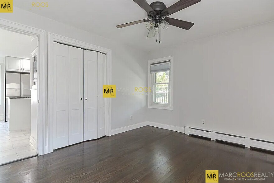 Building Photo - 237 Trenton St