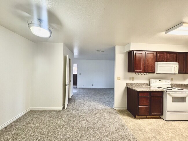 Building Photo - Las Vegas Guard-Gated Condo for Rent | Bella Vita Community | 1 Bedroom Upstairs Unit