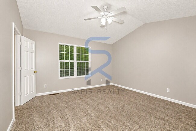 Building Photo - Prime Community Living – 2BR/2.5BA in Covington Station