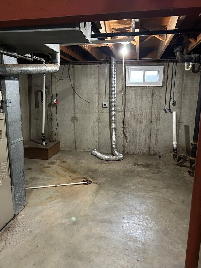 Building Photo - 203 N 7th St