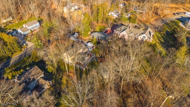 Building Photo - 850 Valley Rd