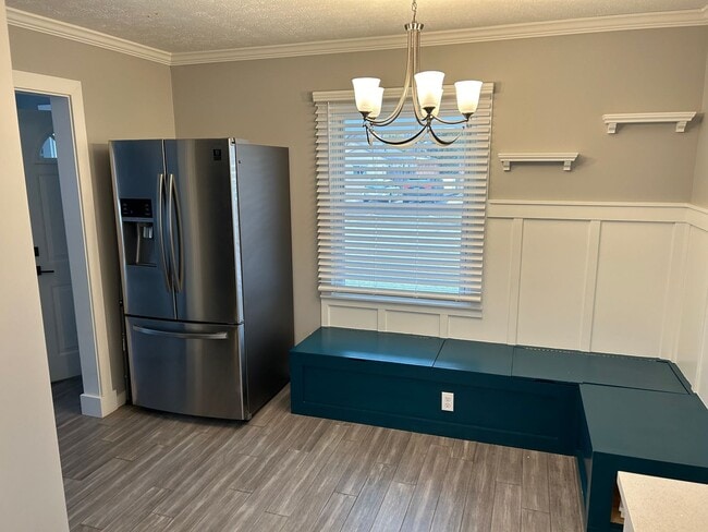 Building Photo - 475 W Kanawha Ave