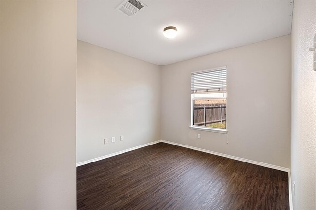 Building Photo - 100 Snowy Egret Ln