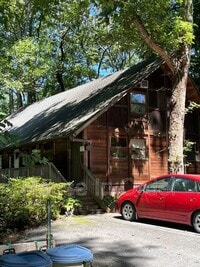 Building Photo - 1160 W Blue Ridge Rd