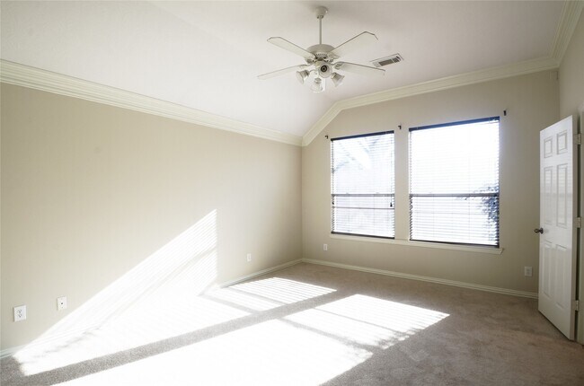 Building Photo - 5702 Fleethaven Ct