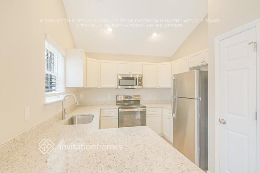 Building Photo - 5431 Roan Mountain Pl