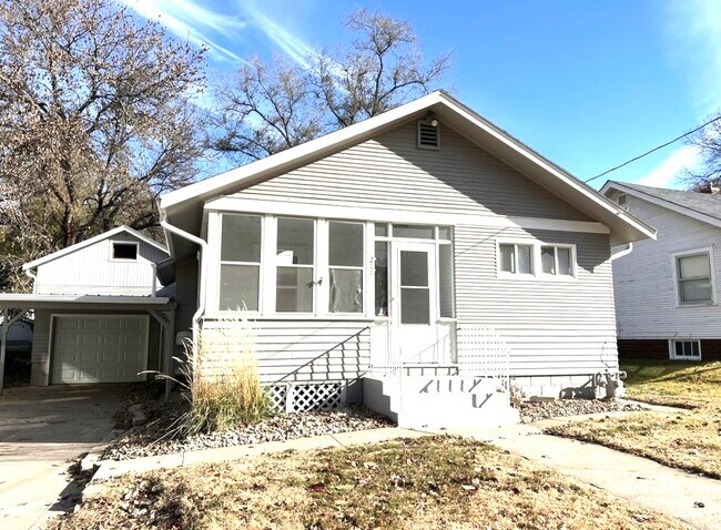 Building Photo - 211 Marian Ave