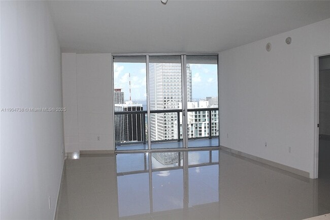 Building Photo - 475 Brickell Ave