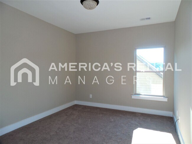 Building Photo - DEPOSIT PENDING!!! - Home for Rent in McCalla...Available to View Now!