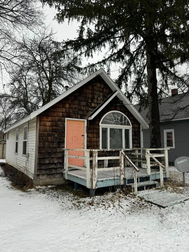 Building Photo - 3252 Birch Row Dr