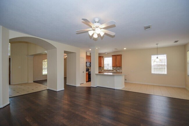 Building Photo - 28018 Wind Hawk Dr