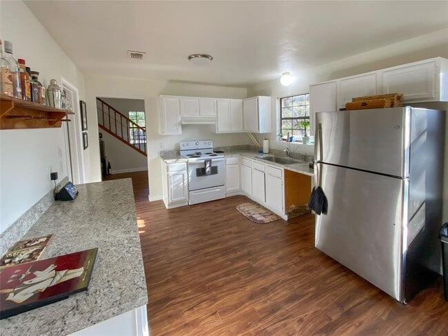 Building Photo - 39 La Buena Vista Dr