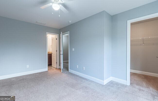 Building Photo - 1280 Binghampton Cir