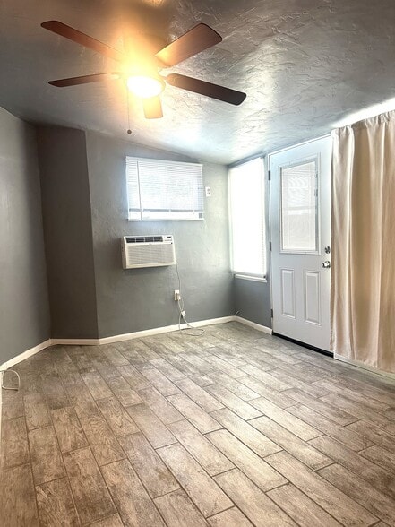 Building Photo - 24675 Shepardson Dr