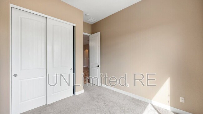 Building Photo - 5641 N Teaberry Ln