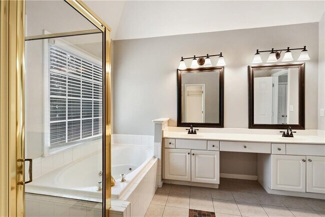Building Photo - 2065 N Bethany Creek Dr