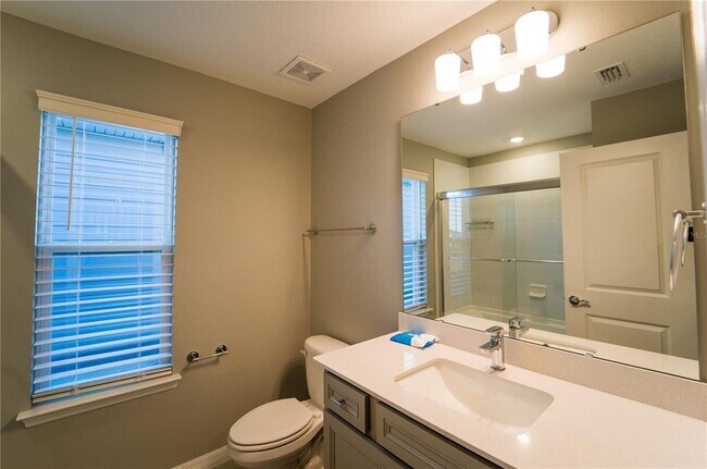 Building Photo - 8368 Fenton St