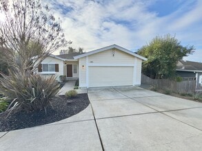 Building Photo - TENTATIVELY RENTED 3 Bedrooms, 2 1/2 Bathrooms, Serene Napa Setting