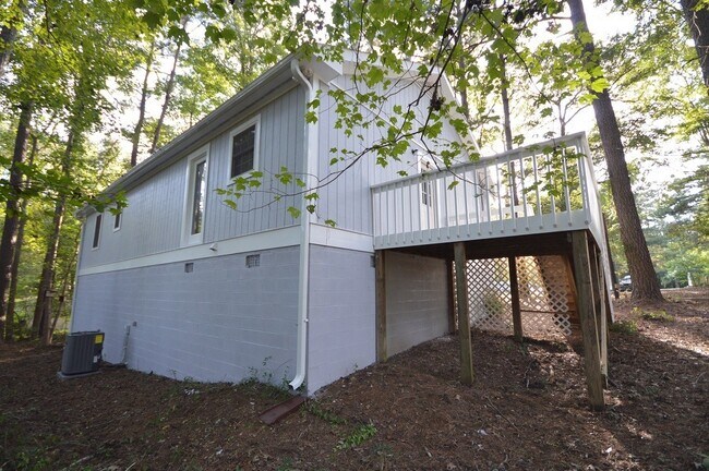 Building Photo - 106 N Bell Haven St