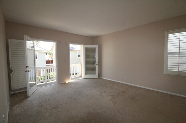 Building Photo - 785 E Port Hueneme Rd