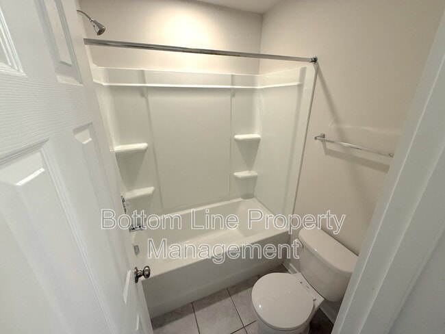 Building Photo - 706 Anglin Forest Way