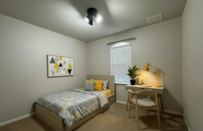 Building Photo - 251 Cherry Laurel Ln