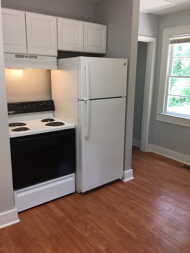 Building Photo - Your Own Home and Yard Centrally Located 3...