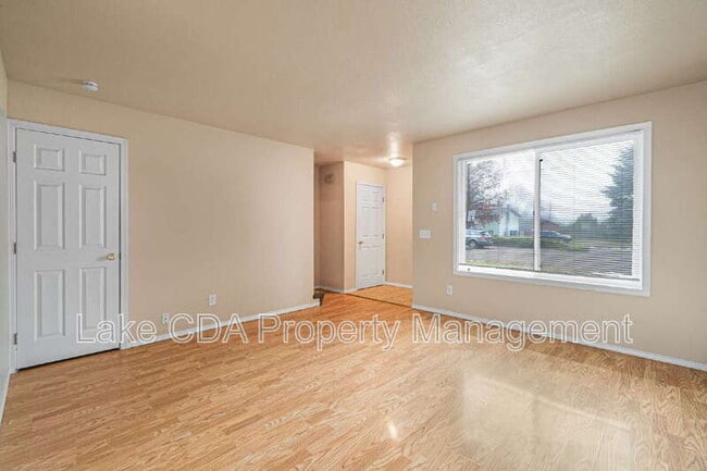 Building Photo - 1411 E Lunceford Ln