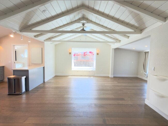 Building Photo - Newly Remodeled 3 bedroom home with AC