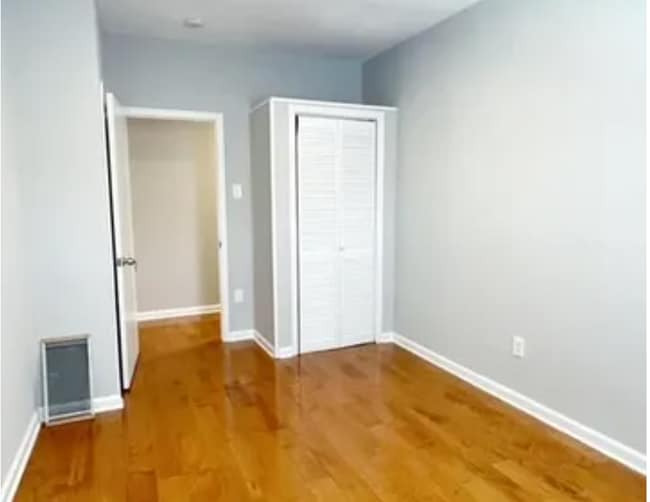 Building Photo - 413 W Porter St