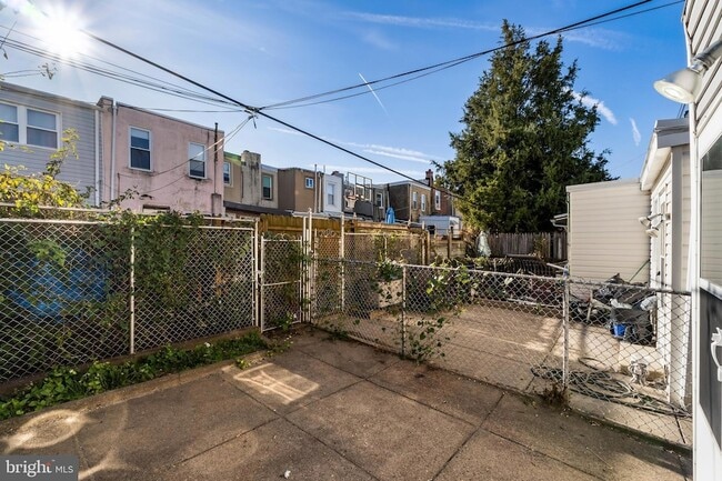 Building Photo - 3061 Livingston St