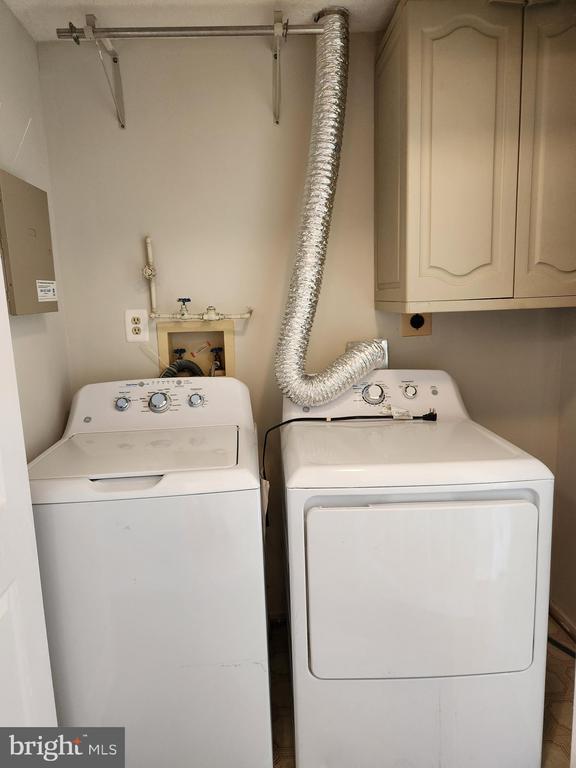 Building Photo - 16326 Pennsbury Way