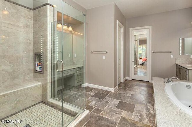 Building Photo - 7291 Range Vw Cir