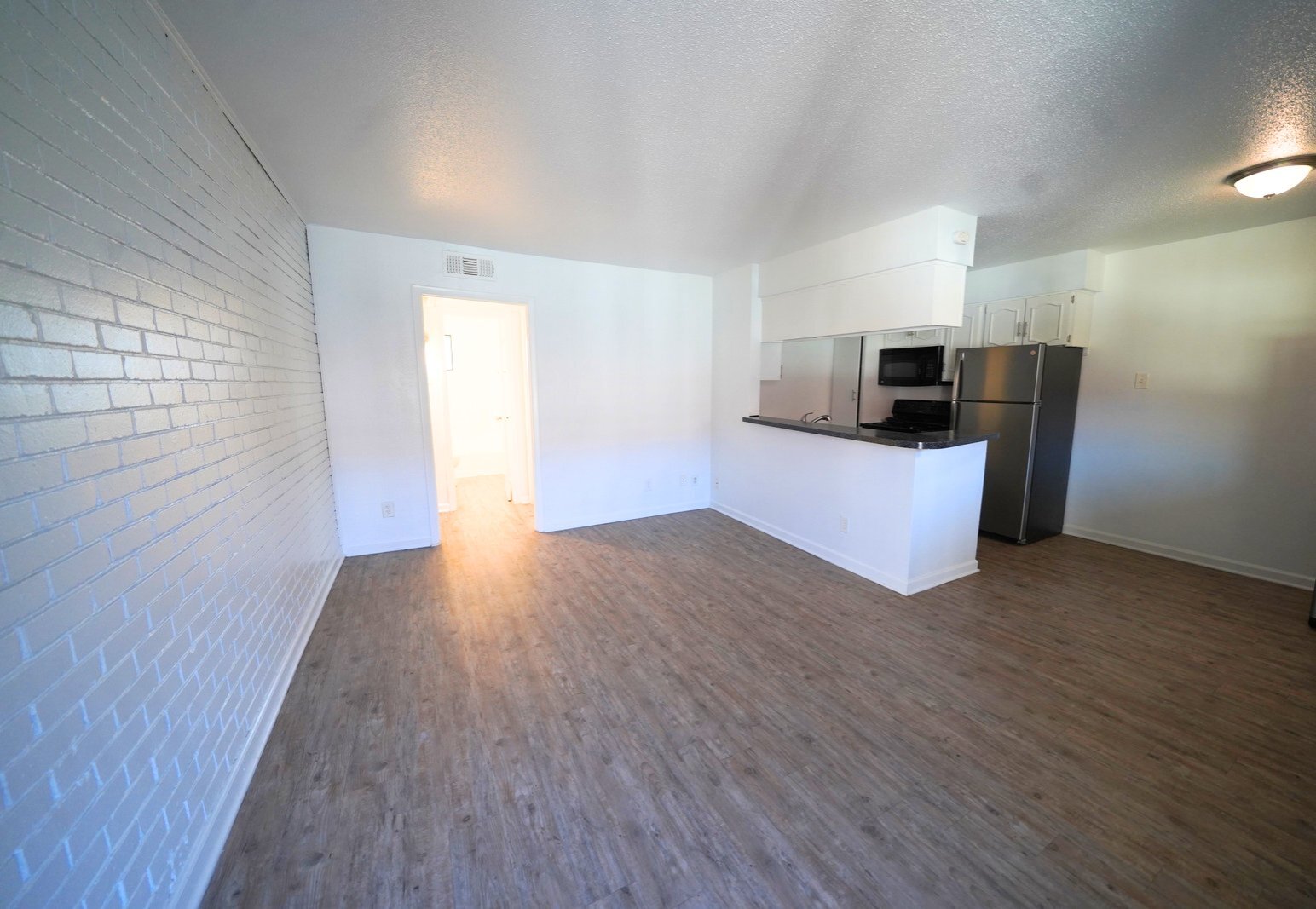 Building Photo - 5221 Bonita Ave