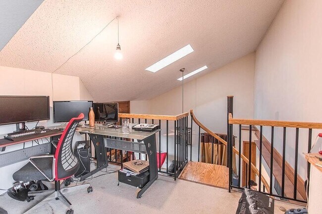 Building Photo - 2960 Shadow Creek Dr