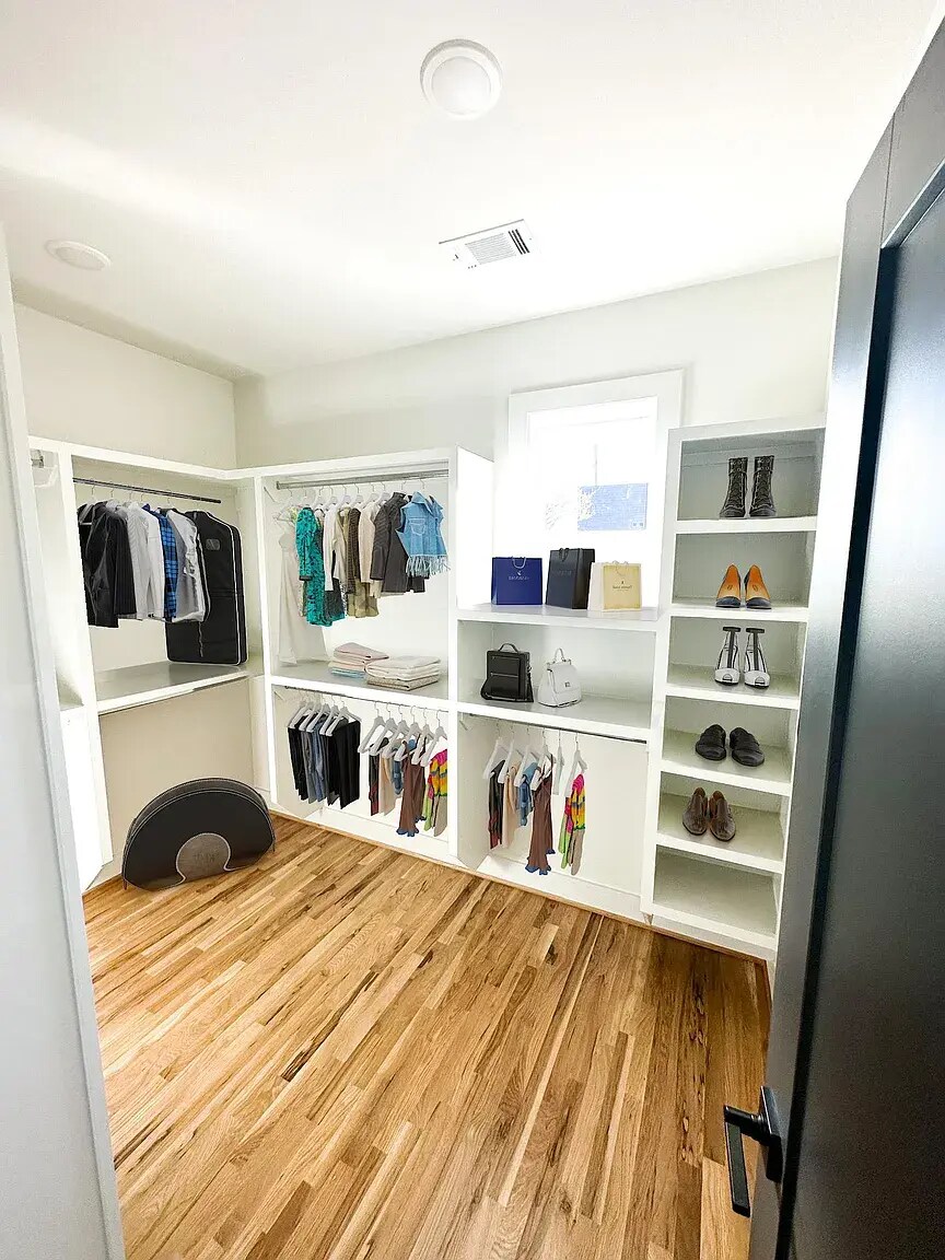 Building Photo - 1607 Martin St