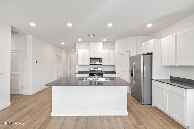 Building Photo - 4547 Mifflin St