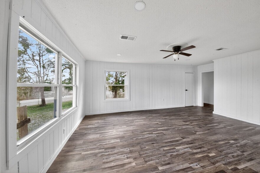Building Photo - 10208 TN-13
