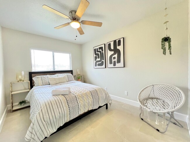 Building Photo - 9047 Twincreek Farm