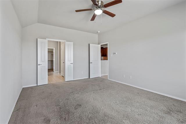 Building Photo - 3020 Oakcrest Dr