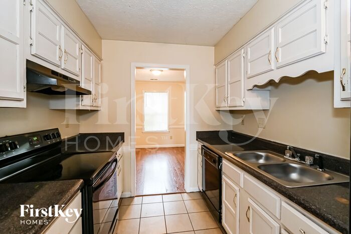 Building Photo - 6596 Pintail Cove