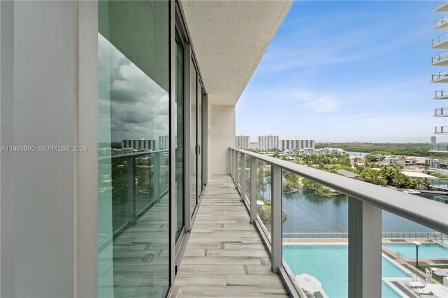 Building Photo - 300 Sunny Isles Blvd