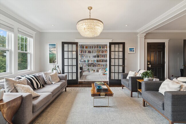 Building Photo - 6 Alton Ct