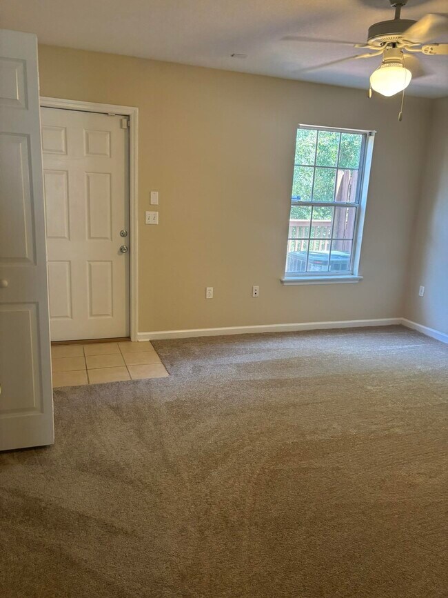 Building Photo - 4434 Gearhart Rd