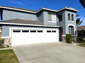 Building Photo - 5 bed, 3 bath located in Corona CA!
